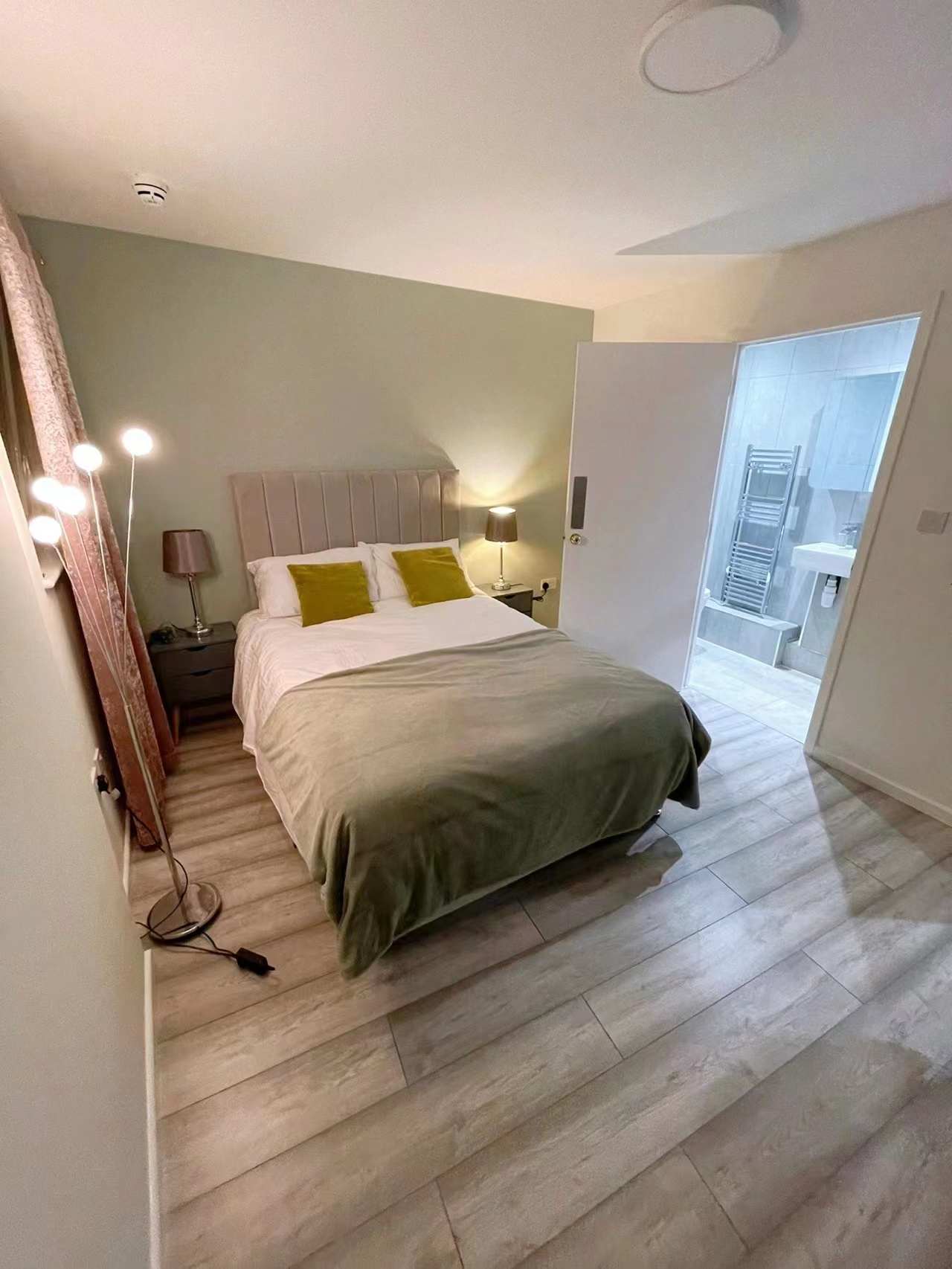 Blackwall Way UKMate