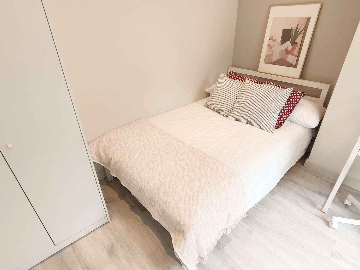 YOHO Kingston Bonner Hill Road 2b1b UKMate