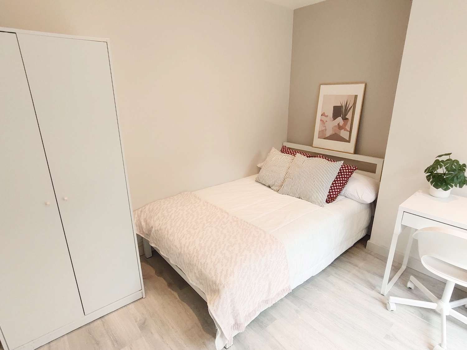 YOHO Kingston Bonner Hill Road 2b1b UKMate